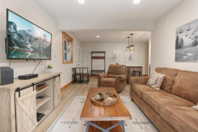 Inner Circle Getaway Condo: Stroll To Slopes, Downtown Breckenridge